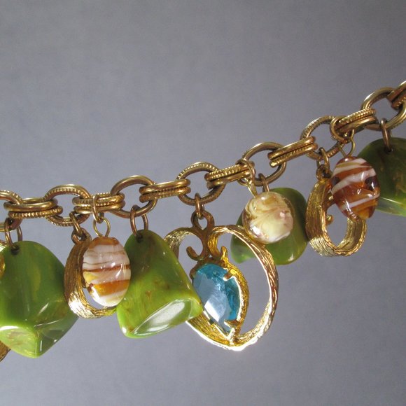 Gold and Green Charm Bracelet - Picture 2 of 8